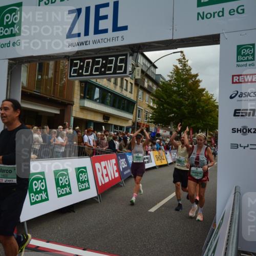 20.09.2026 - PSD Bank Halbmarathon LAZAROV Photography http://msf.ph/oto/10553609 20.09.2026 12:02:35 Ziel 1403, 1497, 1507, 1586, 1718, 1895, 2084, 2088, 2105, 2817, 2818, 2968, 3109, 3240, 3310, 3354, 4547, 4565, 4568, 4580 meine-sportfotos.de