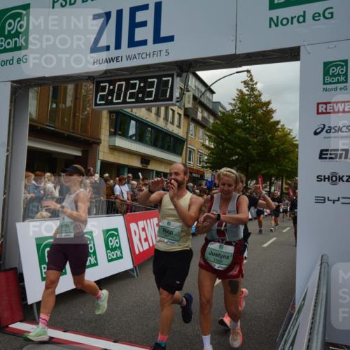 20.09.2026 - PSD Bank Halbmarathon LAZAROV Photography http://msf.ph/oto/10553614 20.09.2026 12:02:36 Ziel 1247, 1403, 1497, 1507, 1586, 1718, 1895, 2084, 2088, 2105, 2817, 2818, 3109, 3240, 3310, 3332, 3354, 3609, 4547, 4565, 4568, 4580 meine-sportfotos.de