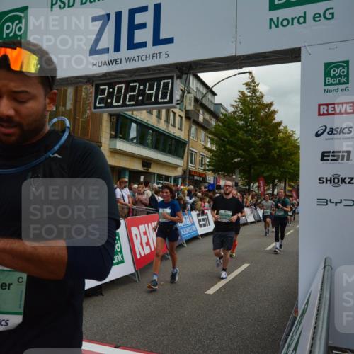 20.09.2026 - PSD Bank Halbmarathon LAZAROV Photography http://msf.ph/oto/10553625 20.09.2026 12:02:39 Ziel 1247, 1403, 1586, 1665, 1718, 1895, 2084, 2089, 2105, 2788, 2817, 2818, 3109, 3240, 3310, 3332, 3354, 3609, 4547, 4565, 4568 meine-sportfotos.de