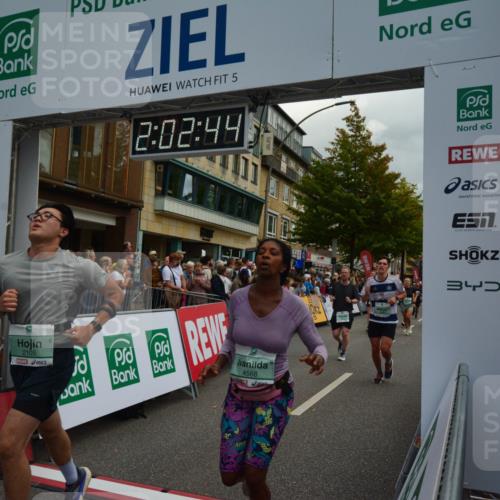 20.09.2026 - PSD Bank Halbmarathon LAZAROV Photography http://msf.ph/oto/10553639 20.09.2026 12:02:44 Ziel 1247, 1280, 1665, 1718, 1790, 1895, 2019, 2084, 2089, 2105, 2788, 2999, 3109, 3310, 3332, 3354, 3609, 4547, 4565, 4568 meine-sportfotos.de