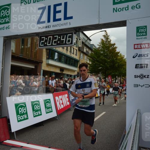 20.09.2026 - PSD Bank Halbmarathon LAZAROV Photography http://msf.ph/oto/10553644 20.09.2026 12:02:45 Ziel 1247, 1280, 1665, 1716, 1718, 1790, 1895, 2019, 2061, 2089, 2105, 2788, 2999, 3109, 3310, 3332, 3354, 3609, 4547, 4565, 4568 meine-sportfotos.de
