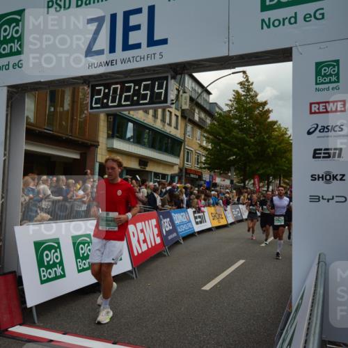 20.09.2026 - PSD Bank Halbmarathon LAZAROV Photography http://msf.ph/oto/10553669 20.09.2026 12:02:54 Ziel 1247, 1280, 1665, 1716, 1790, 2019, 2061, 2089, 2222, 2508, 2514, 2788, 2832, 2999, 3332, 3609, 4354, 4487, 4735 meine-sportfotos.de