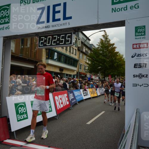 20.09.2026 - PSD Bank Halbmarathon LAZAROV Photography http://msf.ph/oto/10553670 20.09.2026 12:02:54 Ziel 1247, 1280, 1665, 1716, 1790, 2019, 2061, 2089, 2222, 2508, 2514, 2788, 2832, 2999, 3332, 3609, 4354, 4487, 4735 meine-sportfotos.de