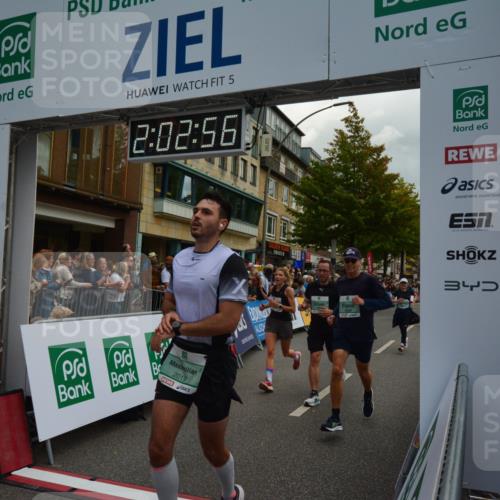 20.09.2026 - PSD Bank Halbmarathon LAZAROV Photography http://msf.ph/oto/10553673 20.09.2026 12:02:56 Ziel 1280, 1665, 1716, 1790, 2019, 2061, 2222, 2508, 2514, 2699, 2716, 2788, 2832, 2999, 4354, 4487, 4735 meine-sportfotos.de