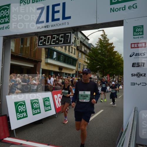 20.09.2026 - PSD Bank Halbmarathon LAZAROV Photography http://msf.ph/oto/10553676 20.09.2026 12:02:56 Ziel 1280, 1665, 1716, 1790, 2019, 2061, 2222, 2508, 2514, 2699, 2716, 2788, 2832, 2999, 4354, 4487, 4735 meine-sportfotos.de