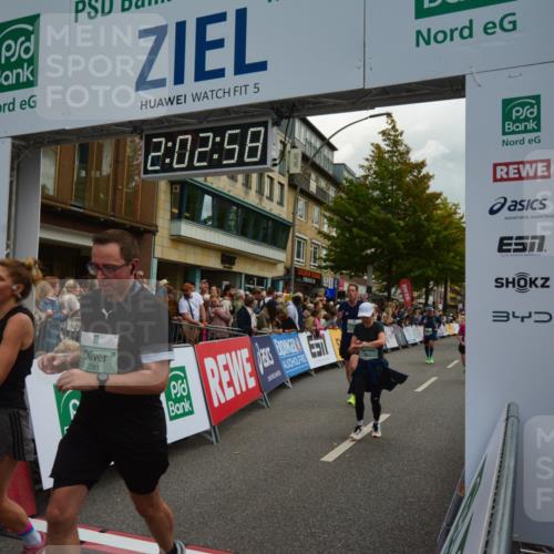 20.09.2026 - PSD Bank Halbmarathon LAZAROV Photography http://msf.ph/oto/10553681 20.09.2026 12:02:57 Ziel 1280, 1716, 1790, 2019, 2061, 2222, 2508, 2514, 2699, 2716, 2832, 2999, 4354, 4487, 4735 meine-sportfotos.de