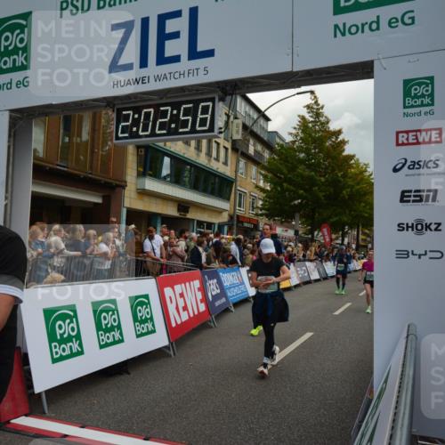 20.09.2026 - PSD Bank Halbmarathon LAZAROV Photography http://msf.ph/oto/10553683 20.09.2026 12:02:57 Ziel 1280, 1716, 1790, 2019, 2061, 2222, 2508, 2514, 2699, 2716, 2832, 2999, 4354, 4487, 4735 meine-sportfotos.de