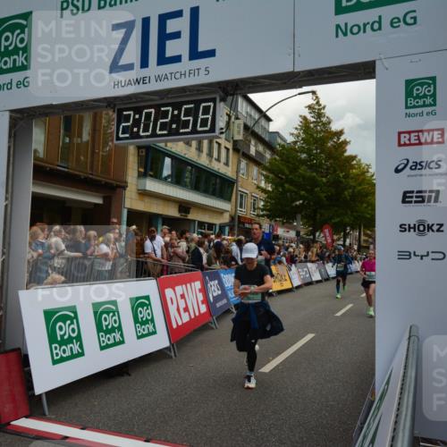 20.09.2026 - PSD Bank Halbmarathon LAZAROV Photography http://msf.ph/oto/10553684 20.09.2026 12:02:58 Ziel 1280, 1716, 1790, 1908, 2019, 2061, 2222, 2508, 2514, 2699, 2716, 2832, 2999, 4354, 4487, 4735 meine-sportfotos.de