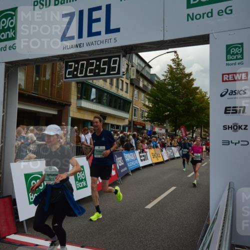 20.09.2026 - PSD Bank Halbmarathon LAZAROV Photography http://msf.ph/oto/10553687 20.09.2026 12:02:58 Ziel 1280, 1716, 1790, 1908, 2019, 2061, 2222, 2508, 2514, 2699, 2716, 2832, 2999, 4354, 4487, 4735 meine-sportfotos.de
