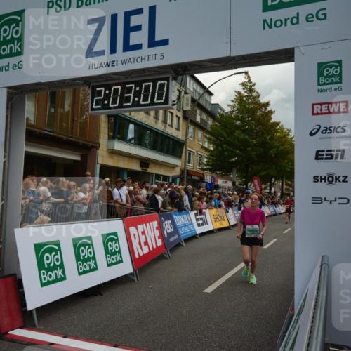 20.09.2026 - PSD Bank Halbmarathon LAZAROV Photography http://msf.ph/oto/10553692 20.09.2026 12:02:59 Ziel 1280, 1716, 1790, 1908, 2019, 2061, 2222, 2508, 2514, 2699, 2716, 2832, 2999, 4354, 4487, 4735 meine-sportfotos.de
