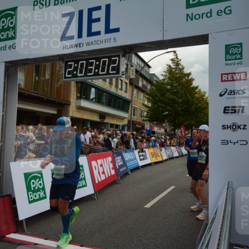 20.09.2026 - PSD Bank Halbmarathon LAZAROV Photography http://msf.ph/oto/10553700 20.09.2026 12:03:02 Ziel 1716, 1727, 1908, 2019, 2061, 2222, 2508, 2514, 2699, 2716, 2832, 2999, 4354, 4487, 4735 meine-sportfotos.de