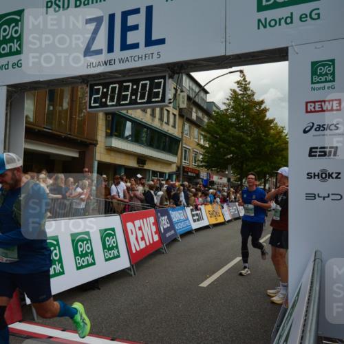 20.09.2026 - PSD Bank Halbmarathon LAZAROV Photography http://msf.ph/oto/10553702 20.09.2026 12:03:02 Ziel 1716, 1727, 1908, 2019, 2061, 2222, 2508, 2514, 2699, 2716, 2832, 2999, 4354, 4487, 4735 meine-sportfotos.de