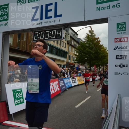 20.09.2026 - PSD Bank Halbmarathon LAZAROV Photography http://msf.ph/oto/10553709 20.09.2026 12:03:04 Ziel 1239, 1727, 1750, 1908, 2222, 2508, 2514, 2699, 2716, 2832, 2913, 4210, 4354, 4487, 4735 meine-sportfotos.de