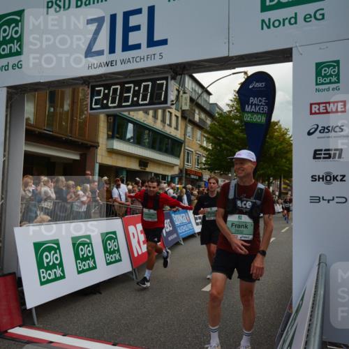20.09.2026 - PSD Bank Halbmarathon LAZAROV Photography http://msf.ph/oto/10553716 20.09.2026 12:03:07 Ziel 1239, 1727, 1750, 1908, 2508, 2699, 2716, 2832, 2913, 4210, 4487, 4735 meine-sportfotos.de
