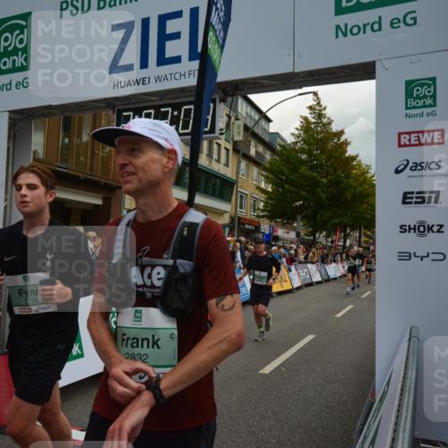20.09.2026 - PSD Bank Halbmarathon LAZAROV Photography http://msf.ph/oto/10553724 20.09.2026 12:03:08 Ziel 1239, 1727, 1750, 1908, 2508, 2699, 2716, 2832, 2913, 4210, 4487, 4735 meine-sportfotos.de