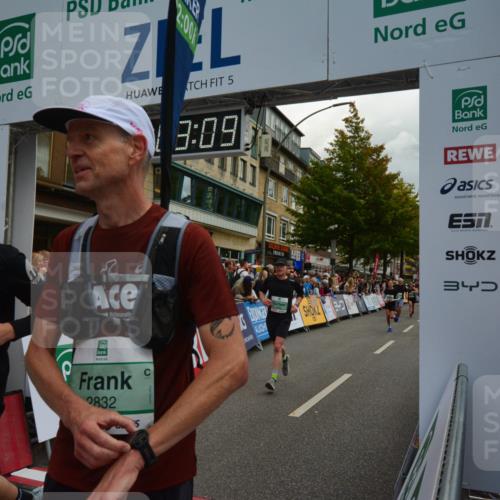 20.09.2026 - PSD Bank Halbmarathon LAZAROV Photography http://msf.ph/oto/10553725 20.09.2026 12:03:08 Ziel 1239, 1727, 1750, 1908, 2508, 2699, 2716, 2832, 2913, 4210, 4487, 4735 meine-sportfotos.de