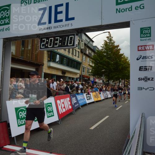 20.09.2026 - PSD Bank Halbmarathon LAZAROV Photography http://msf.ph/oto/10553726 20.09.2026 12:03:09 Ziel 1239, 1727, 1750, 1908, 2508, 2699, 2716, 2913, 4210, 4487 meine-sportfotos.de