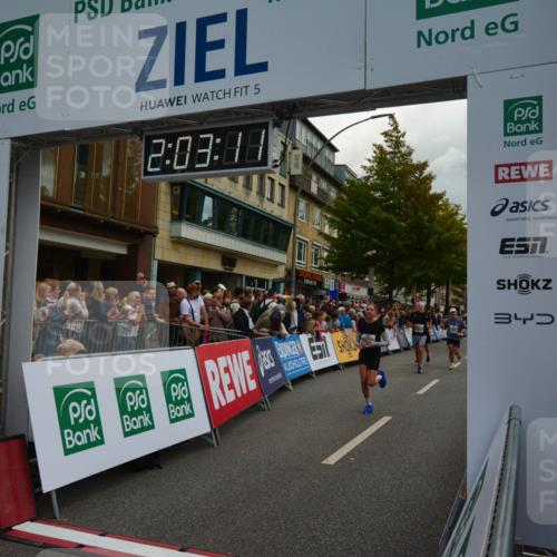 20.09.2026 - PSD Bank Halbmarathon LAZAROV Photography http://msf.ph/oto/10553732 20.09.2026 12:03:10 Ziel 1239, 1727, 1750, 1908, 2285, 2508, 2699, 2716, 2913, 4210 meine-sportfotos.de