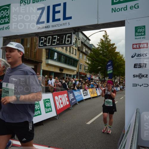 20.09.2026 - PSD Bank Halbmarathon LAZAROV Photography http://msf.ph/oto/10553743 20.09.2026 12:03:15 Ziel 1239, 1255, 1412, 1727, 1750, 1908, 2285, 2557, 2913, 4210 meine-sportfotos.de