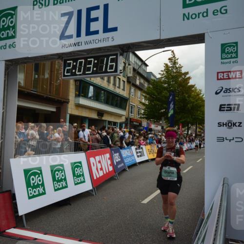 20.09.2026 - PSD Bank Halbmarathon LAZAROV Photography http://msf.ph/oto/10553746 20.09.2026 12:03:16 Ziel 1239, 1255, 1412, 1727, 1750, 1908, 2285, 2557, 2743, 2913, 4210 meine-sportfotos.de