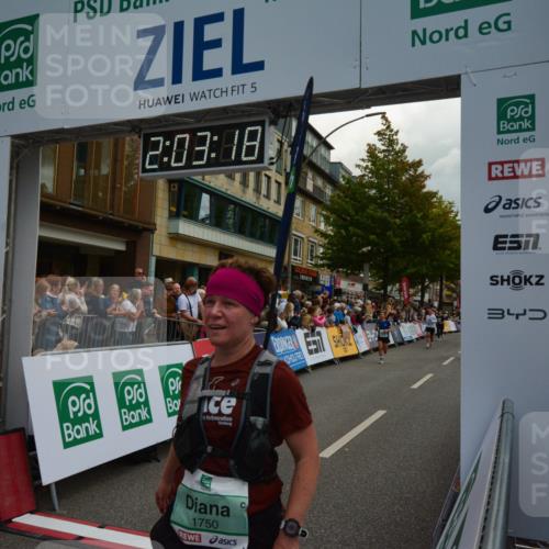 20.09.2026 - PSD Bank Halbmarathon LAZAROV Photography http://msf.ph/oto/10553753 20.09.2026 12:03:17 Ziel 1239, 1255, 1412, 1727, 1750, 2285, 2557, 2743, 2913, 4210 meine-sportfotos.de