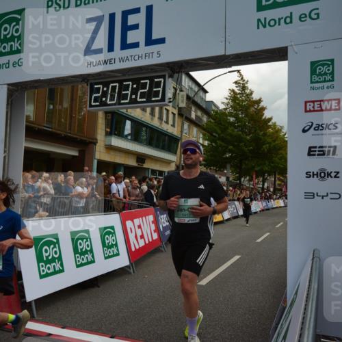 20.09.2026 - PSD Bank Halbmarathon LAZAROV Photography http://msf.ph/oto/10553756 20.09.2026 12:03:22 Ziel 1255, 1412, 1658, 1750, 2254, 2285, 2557, 2743, 3053 meine-sportfotos.de