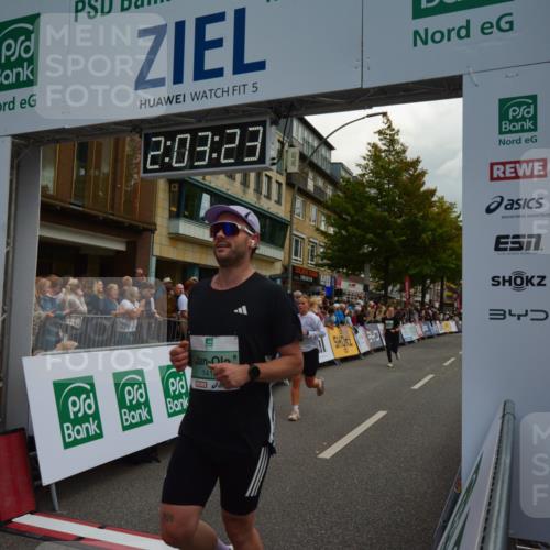 20.09.2026 - PSD Bank Halbmarathon LAZAROV Photography http://msf.ph/oto/10553758 20.09.2026 12:03:23 Ziel 1255, 1412, 1658, 2254, 2285, 2557, 2743, 3053, 3246 meine-sportfotos.de