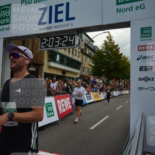 20.09.2026 - PSD Bank Halbmarathon LAZAROV Photography http://msf.ph/oto/10553760 20.09.2026 12:03:23 Ziel 1255, 1412, 1658, 2254, 2285, 2557, 2743, 3053, 3246 meine-sportfotos.de