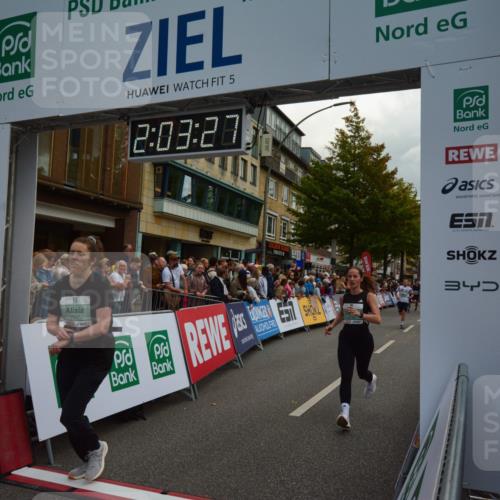 20.09.2026 - PSD Bank Halbmarathon LAZAROV Photography http://msf.ph/oto/10553768 20.09.2026 12:03:27 Ziel 1255, 1412, 1658, 2254, 2285, 2390, 2557, 2578, 2743, 2756, 3053, 3246 meine-sportfotos.de