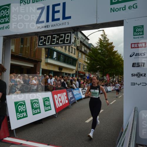 20.09.2026 - PSD Bank Halbmarathon LAZAROV Photography http://msf.ph/oto/10553770 20.09.2026 12:03:27 Ziel 1255, 1412, 1658, 2254, 2285, 2390, 2557, 2578, 2743, 2756, 3053, 3246 meine-sportfotos.de