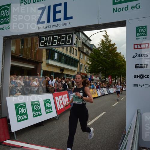 20.09.2026 - PSD Bank Halbmarathon LAZAROV Photography http://msf.ph/oto/10553772 20.09.2026 12:03:27 Ziel 1255, 1412, 1658, 2254, 2285, 2390, 2557, 2578, 2743, 2756, 3053, 3246 meine-sportfotos.de