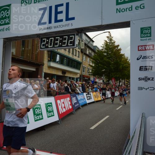 20.09.2026 - PSD Bank Halbmarathon LAZAROV Photography http://msf.ph/oto/10553777 20.09.2026 12:03:31 Ziel 1658, 1978, 2254, 2390, 2557, 2578, 2743, 2756, 3053, 3246, 3320, 3461, 3931 meine-sportfotos.de