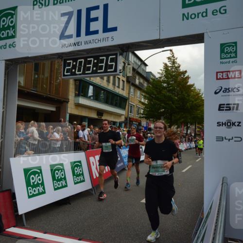 20.09.2026 - PSD Bank Halbmarathon LAZAROV Photography http://msf.ph/oto/10553783 20.09.2026 12:03:34 Ziel 1658, 1978, 2254, 2390, 2578, 2743, 2756, 3053, 3246, 3320, 3461, 3879, 3931 meine-sportfotos.de