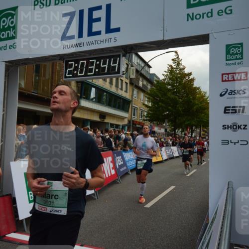 20.09.2026 - PSD Bank Halbmarathon LAZAROV Photography http://msf.ph/oto/10553817 20.09.2026 12:03:44 Ziel 1299, 1405, 1978, 2049, 2195, 2390, 2461, 3320, 3461, 3795, 3879, 3931, 4040, 4135 meine-sportfotos.de