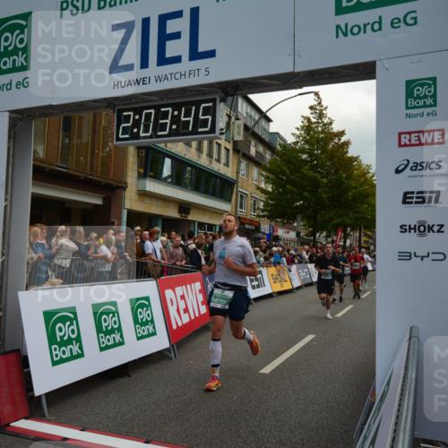 20.09.2026 - PSD Bank Halbmarathon LAZAROV Photography http://msf.ph/oto/10553819 20.09.2026 12:03:44 Ziel 1299, 1405, 1978, 2049, 2195, 2390, 2461, 3320, 3461, 3795, 3879, 3931, 4040, 4135 meine-sportfotos.de