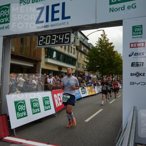 20.09.2026 - PSD Bank Halbmarathon LAZAROV Photography http://msf.ph/oto/10553820 20.09.2026 12:03:44 Ziel 1299, 1405, 1978, 2049, 2195, 2390, 2461, 3320, 3461, 3795, 3879, 3931, 4040, 4135 meine-sportfotos.de