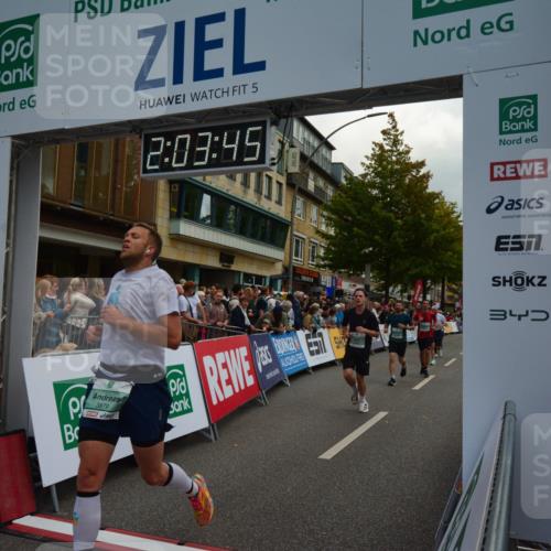 20.09.2026 - PSD Bank Halbmarathon LAZAROV Photography http://msf.ph/oto/10553822 20.09.2026 12:03:45 Ziel 1299, 1405, 1978, 2049, 2195, 2461, 3320, 3461, 3795, 3879, 3931, 4040, 4135 meine-sportfotos.de