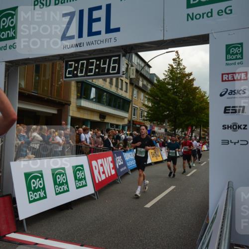 20.09.2026 - PSD Bank Halbmarathon LAZAROV Photography http://msf.ph/oto/10553825 20.09.2026 12:03:45 Ziel 1299, 1405, 1978, 2049, 2195, 2461, 3320, 3461, 3795, 3879, 3931, 4040, 4135 meine-sportfotos.de
