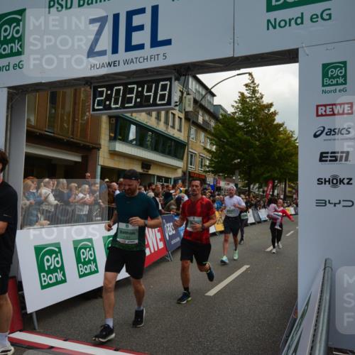 20.09.2026 - PSD Bank Halbmarathon LAZAROV Photography http://msf.ph/oto/10553832 20.09.2026 12:03:48 Ziel 1299, 1405, 1978, 2049, 2195, 2461, 3363, 3795, 3879, 3931, 4040, 4135 meine-sportfotos.de