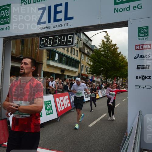 20.09.2026 - PSD Bank Halbmarathon LAZAROV Photography http://msf.ph/oto/10553838 20.09.2026 12:03:49 Ziel 1299, 1405, 1978, 2049, 2195, 2461, 2648, 2660, 3363, 3795, 3879, 3931, 4040, 4135, 4675 meine-sportfotos.de