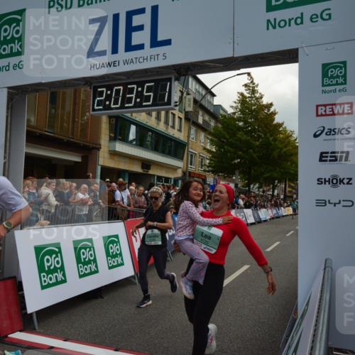 20.09.2026 - PSD Bank Halbmarathon LAZAROV Photography http://msf.ph/oto/10553846 20.09.2026 12:03:50 Ziel 1299, 1405, 2049, 2195, 2461, 2648, 2660, 3363, 3795, 3879, 4040, 4135, 4675 meine-sportfotos.de