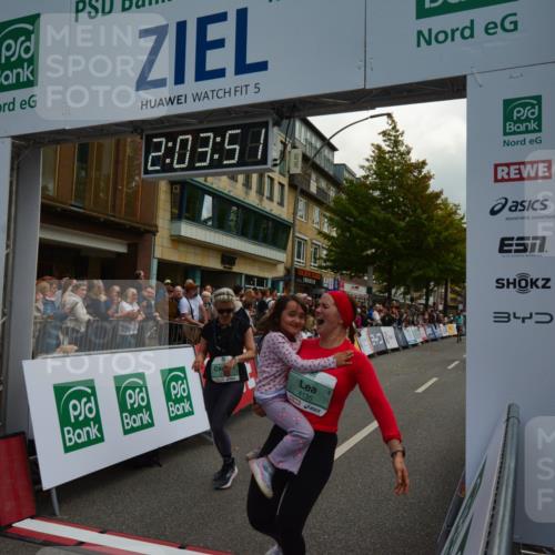 20.09.2026 - PSD Bank Halbmarathon LAZAROV Photography http://msf.ph/oto/10553847 20.09.2026 12:03:50 Ziel 1299, 1405, 2049, 2195, 2461, 2648, 2660, 3363, 3795, 3879, 4040, 4135, 4675 meine-sportfotos.de