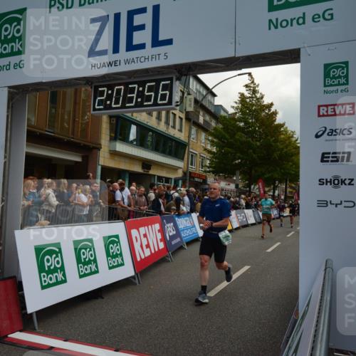 20.09.2026 - PSD Bank Halbmarathon LAZAROV Photography http://msf.ph/oto/10553858 20.09.2026 12:03:55 Ziel 1299, 1405, 1874, 2195, 2250, 2362, 2648, 2660, 3363, 3795, 4040, 4135, 4675, 4784 meine-sportfotos.de