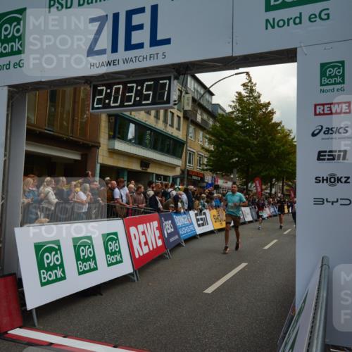 20.09.2026 - PSD Bank Halbmarathon LAZAROV Photography http://msf.ph/oto/10553865 20.09.2026 12:03:56 Ziel 1299, 1405, 1840, 1874, 2195, 2250, 2362, 2648, 2660, 3363, 3795, 4135, 4675, 4784 meine-sportfotos.de