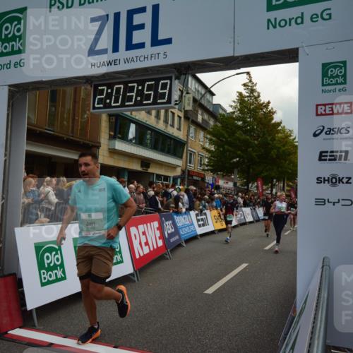 20.09.2026 - PSD Bank Halbmarathon LAZAROV Photography http://msf.ph/oto/10553868 20.09.2026 12:03:58 Ziel 1299, 1840, 1874, 2250, 2362, 2648, 2660, 3363, 3659, 3795, 4322, 4636, 4675, 4784 meine-sportfotos.de