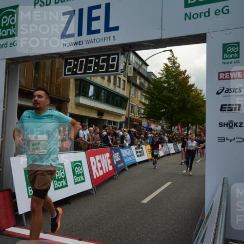 20.09.2026 - PSD Bank Halbmarathon LAZAROV Photography http://msf.ph/oto/10553869 20.09.2026 12:03:58 Ziel 1299, 1840, 1874, 2250, 2362, 2648, 2660, 3363, 3659, 3795, 4322, 4636, 4675, 4784 meine-sportfotos.de