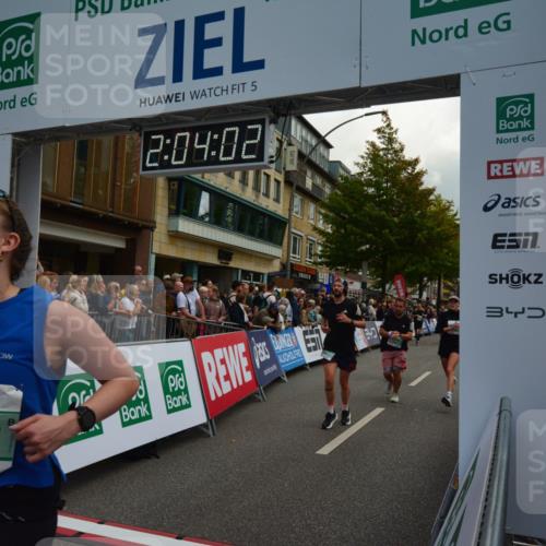 20.09.2026 - PSD Bank Halbmarathon LAZAROV Photography http://msf.ph/oto/10553879 20.09.2026 12:04:01 Ziel 1299, 1728, 1840, 1874, 2250, 2362, 2422, 2648, 2660, 2827, 3363, 3659, 3795, 3923, 4322, 4636, 4675, 4784 meine-sportfotos.de