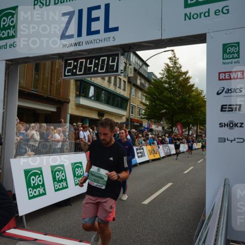 20.09.2026 - PSD Bank Halbmarathon LAZAROV Photography http://msf.ph/oto/10553886 20.09.2026 12:04:03 Ziel 1155, 1728, 1840, 1874, 2250, 2362, 2422, 2648, 2660, 2827, 3363, 3659, 3923, 4322, 4636, 4675, 4784 meine-sportfotos.de