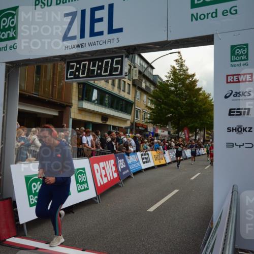 20.09.2026 - PSD Bank Halbmarathon LAZAROV Photography http://msf.ph/oto/10553889 20.09.2026 12:04:04 Ziel 1155, 1728, 1840, 1874, 2250, 2362, 2422, 2648, 2660, 2827, 3363, 3659, 3923, 4322, 4636, 4675, 4784 meine-sportfotos.de