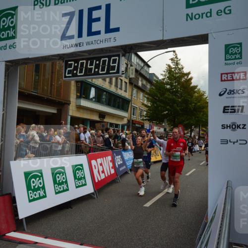 20.09.2026 - PSD Bank Halbmarathon LAZAROV Photography http://msf.ph/oto/10553899 20.09.2026 12:04:09 Ziel 1104, 1155, 1525, 1555, 1728, 1840, 1874, 2250, 2362, 2422, 2827, 2932, 3457, 3659, 3832, 3833, 3923, 3934, 4322, 4636, 4784 meine-sportfotos.de